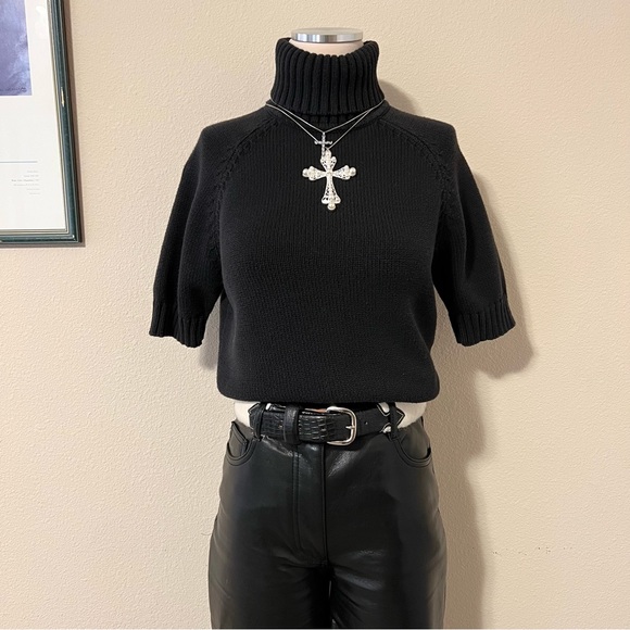 ❌SOLD❌ Vintage Short Sleeve Knit Turtleneck Sweater - Picture 1 of 7